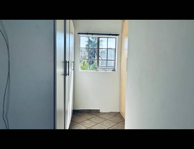 4 BEDROOM TOWNHOUSE FOR SALE IN WATERKLOOF EAST